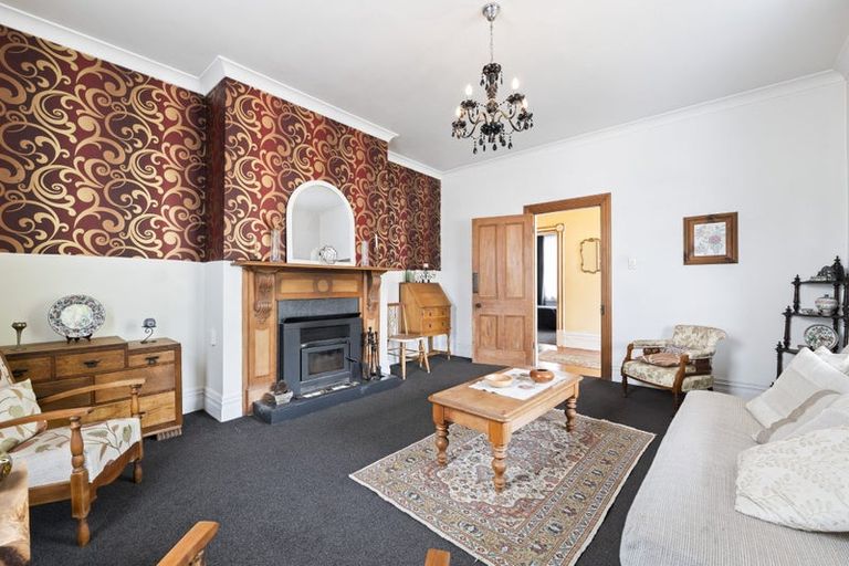 Photo of property in 132 Tukapa Street, Westown, New Plymouth, 4310