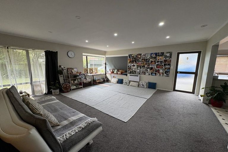 Photo of property in 6 Flinders Place, Johnsonville, Wellington, 6037