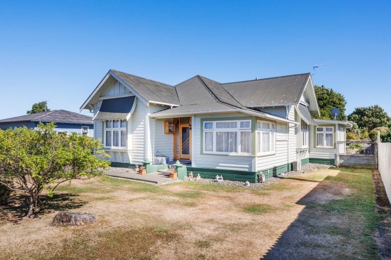 Photo of property in 93 Featherston Street, Takaro, Palmerston North, 4412
