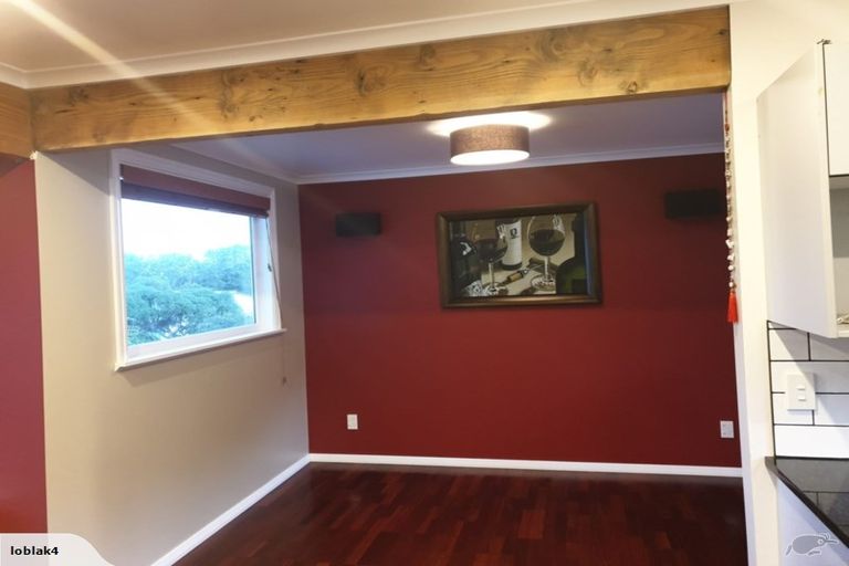 Photo of property in 111 Ruskin Road, Newlands, Wellington, 6037