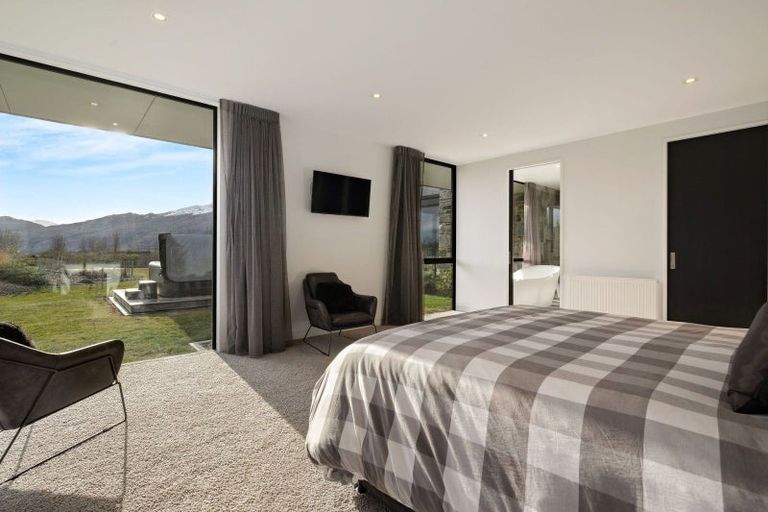 Photo of property in 6 Bloxham Lane, Lake Hayes, Queenstown, 9371