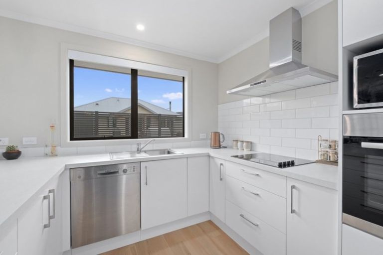 Photo of property in 78 Stratford Drive, Mount Pisa, Cromwell, 9383