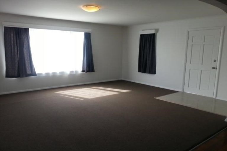 Photo of property in 29 Sutton Crescent, Papakura, 2110