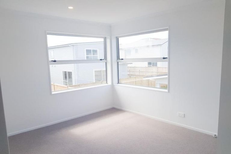 Photo of property in 5 Tyler Davies Drive, Red Beach, 0932