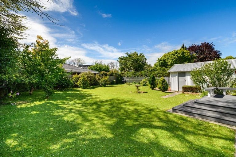 Photo of property in 15 Elmira Avenue, Hokowhitu, Palmerston North, 4410