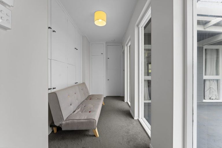 Photo of property in 7 Phoenix Place, Papatoetoe, Auckland, 2025