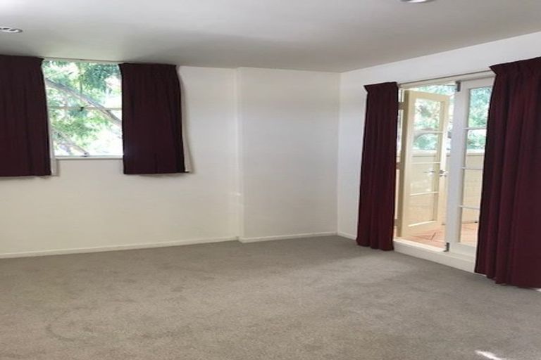 Photo of property in Lexington Apartments, 8/33 Hania Street, Mount Victoria, Wellington, 6011
