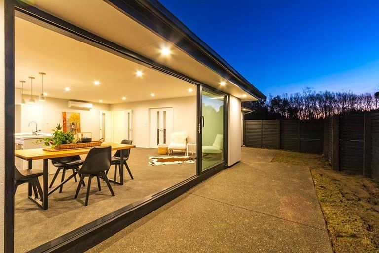 Photo of property in 9 Emma Street, Marshland, Christchurch, 8083