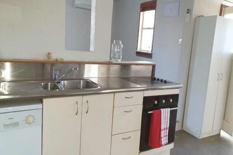 Photo of property in 81 Lauderdale Road, Birkdale, Auckland, 0626