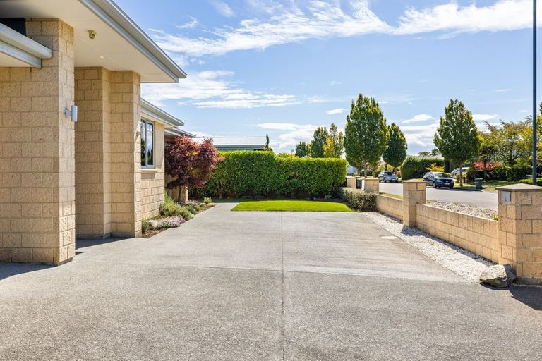 Photo of property in 27 Cridland Place, Halswell, Christchurch, 8025