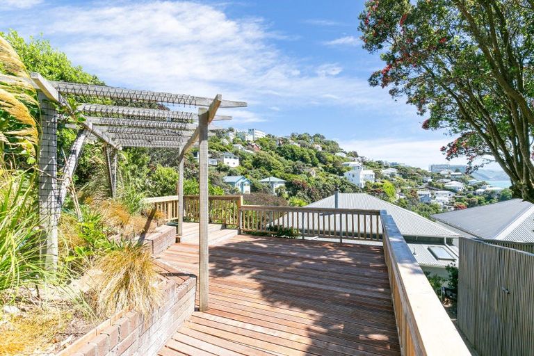 Photo of property in 122 Maida Vale Road, Roseneath, Wellington, 6011