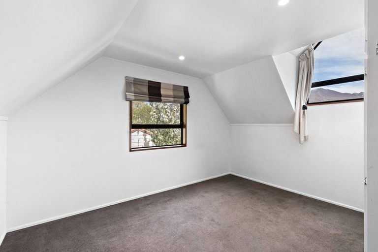 Photo of property in 22 Rata Street, Wanaka, 9305
