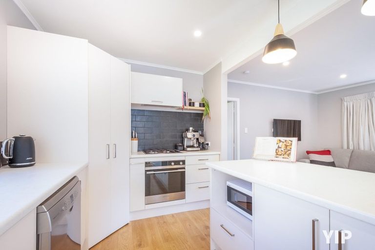 Photo of property in 8 Cunliffe Street, Johnsonville, Wellington, 6037