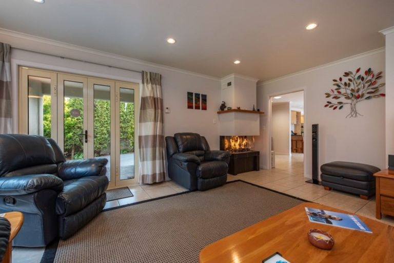 Photo of property in 47 Margaret Road, Raumati Beach, Paraparaumu, 5032