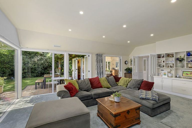 Photo of property in 1/20 Willoughby Street, Woburn, Lower Hutt, 5010