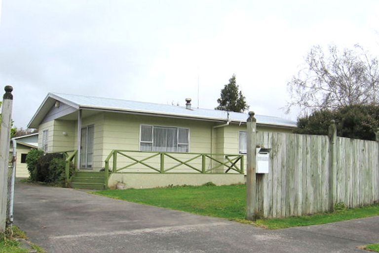 Photo of property in 6 Pryde Place, Feilding, 4702