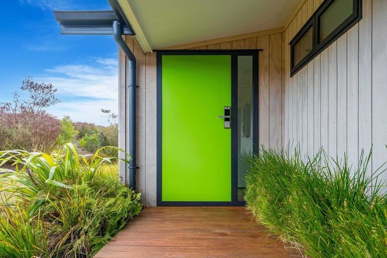 Photo of property in 55 Stewart Glen, Acacia Bay, Taupo, 3385