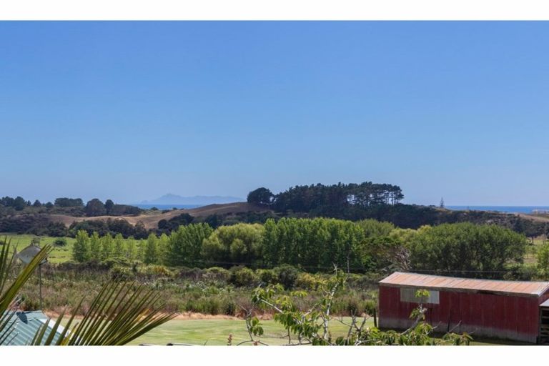 Photo of property in 573 Rahuikiri Road, Tomarata, Wellsford, 0974