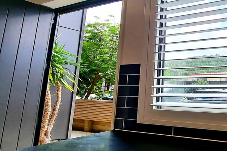 Photo of property in 9/20 Trent Street, Island Bay, Wellington, 6023