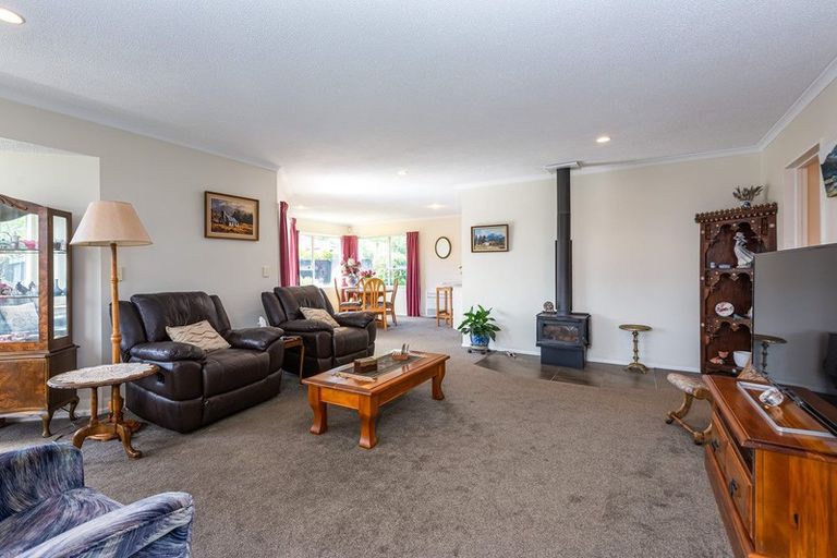 Photo of property in 4 Beauford Place, Parklands, Christchurch, 8083