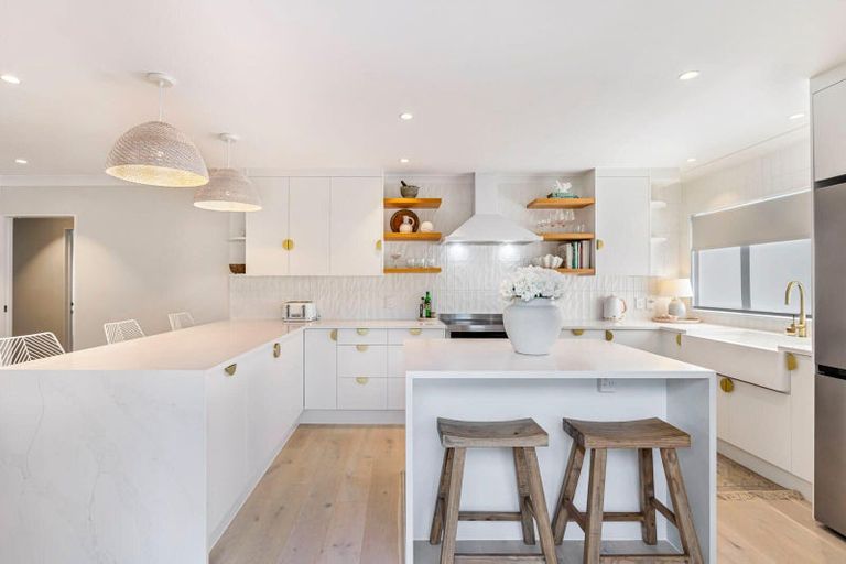 Photo of property in 4 Brandon Road, Manly, Whangaparaoa, 0930