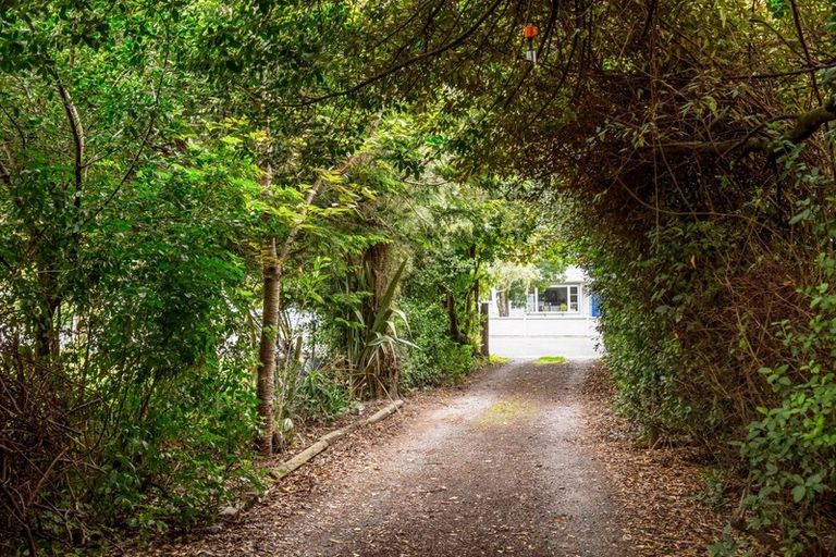 Photo of property in 16a Clifton Avenue, Carterton, 5713