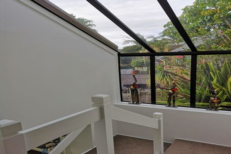 Photo of property in 62 Newhaven Terrace, Mairangi Bay, Auckland, 0630