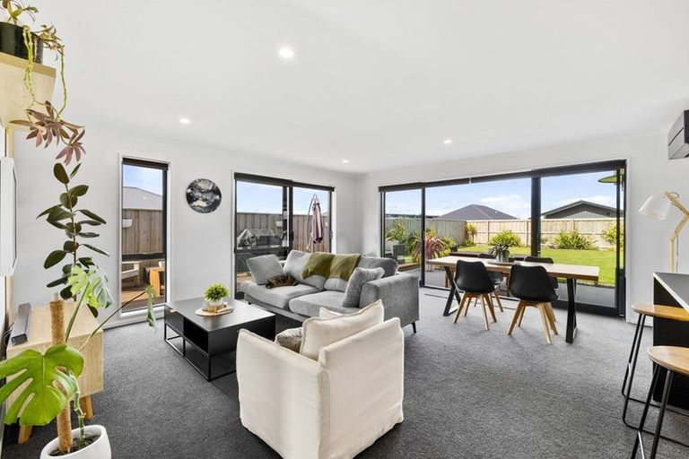 Photo of property in 16 Crossley Avenue, Woodend, 7610