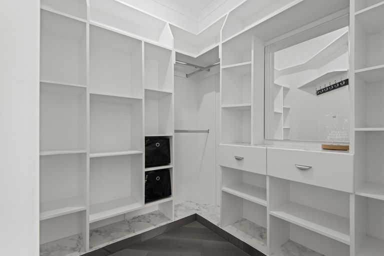 Photo of property in 9 Alpine Grove, Kelvin Grove, Palmerston North, 4414