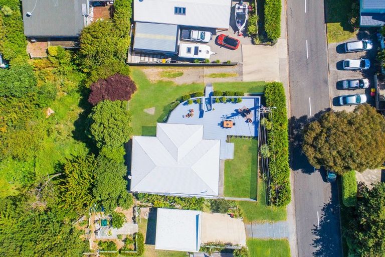 Photo of property in 12b Tiromoana Road, Raumati South, Paraparaumu, 5032