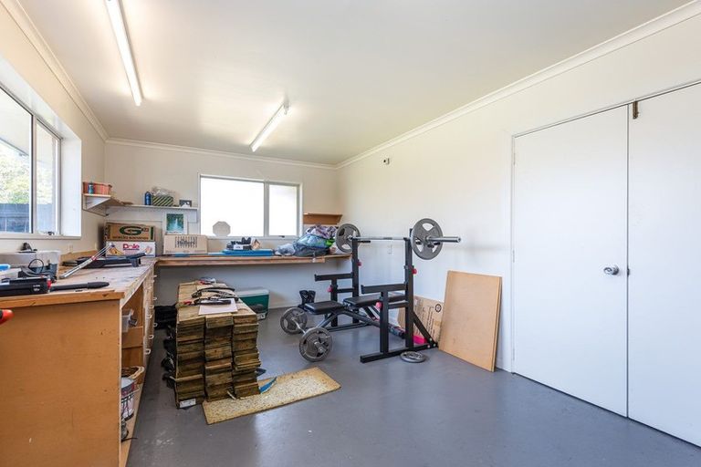 Photo of property in 4 Beauford Place, Parklands, Christchurch, 8083