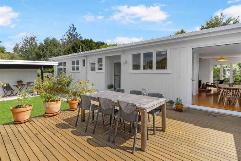 Photo of property in 32 Lynden Avenue, Hillcrest, Auckland, 0627