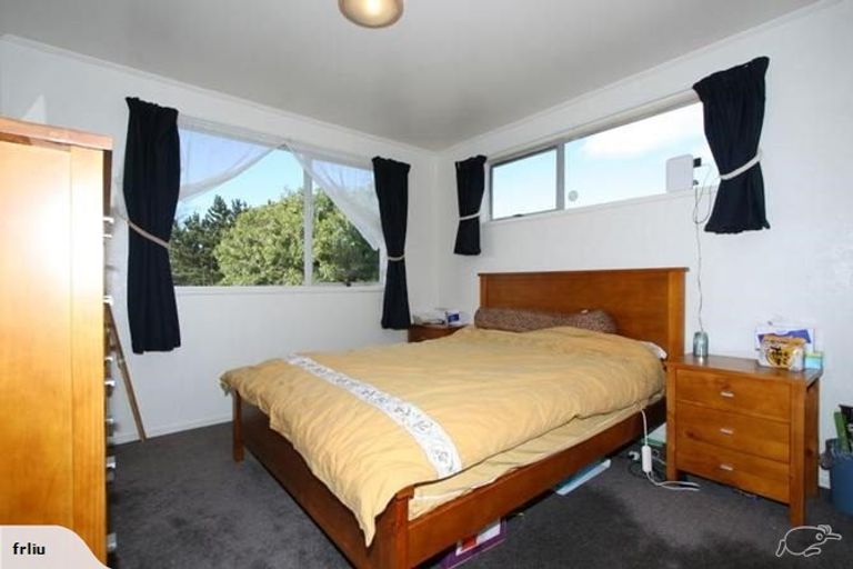 Photo of property in 27 Lisa Rise, Half Moon Bay, Auckland, 2012