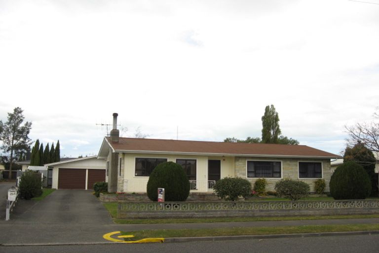 Photo of property in 25 Merton Crescent, Pirimai, Napier, 4112