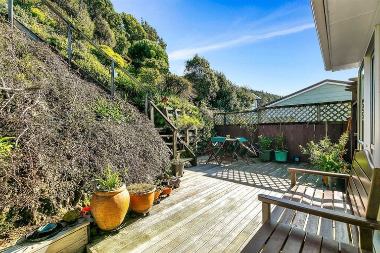 Photo of property in 56 Fyvie Avenue, Tawa, Wellington, 5028