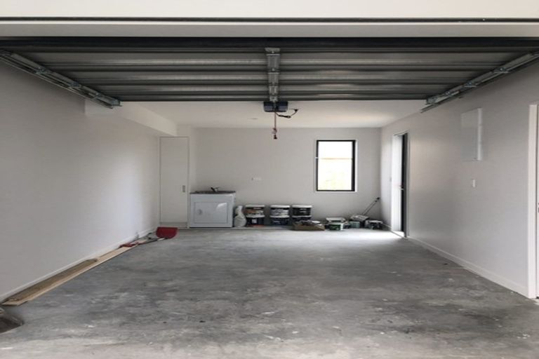 Photo of property in 7/21 Akoranga Drive, Northcote, Auckland, 0627