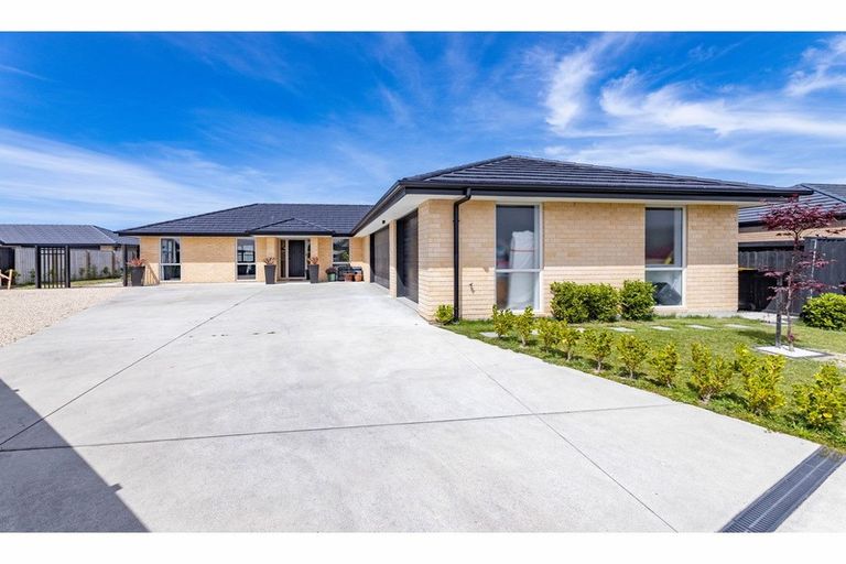 Photo of property in 20 Blair Place, Kaiapoi, 7630