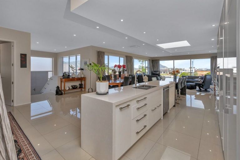 Photo of property in 28 Stace Hopper Drive, One Tree Point, 0118