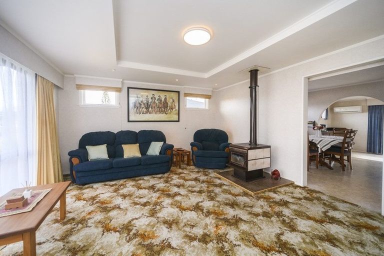 Photo of property in 27 Galway Avenue, Hokowhitu, Palmerston North, 4410