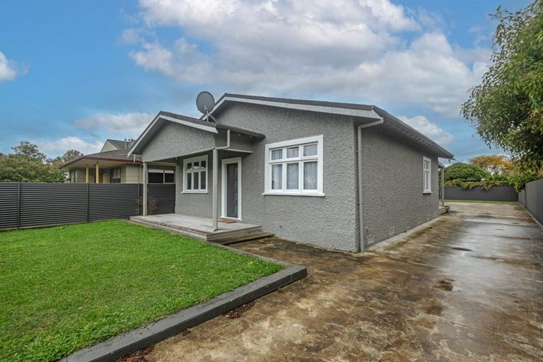 Photo of property in 11 Shamrock Street, Takaro, Palmerston North, 4412