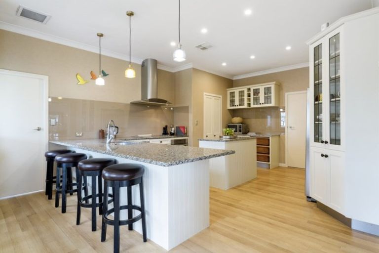 Photo of property in 19 Sherwood Street, Otumoetai, Tauranga, 3110