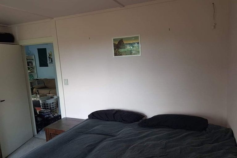Photo of property in 7 Glen Vista Place, Bayview, Auckland, 0629