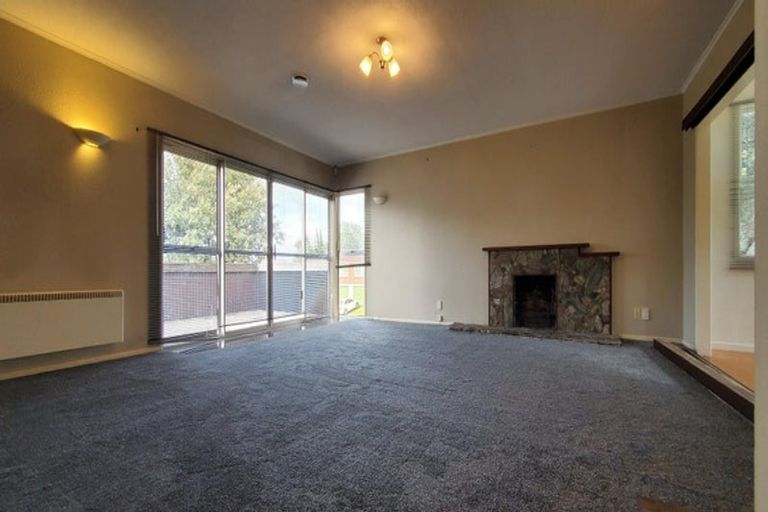 Photo of property in 10 Larne Avenue, Pakuranga Heights, Auckland, 2010