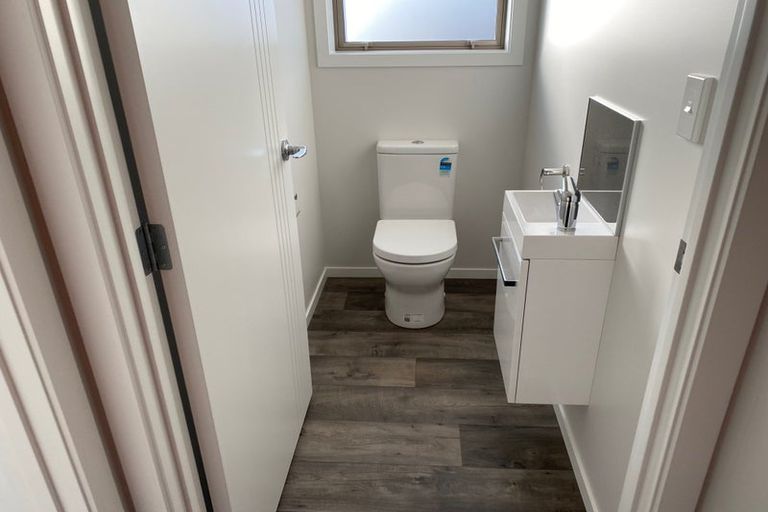 Photo of property in 52 Regan Street, Stratford, 4332