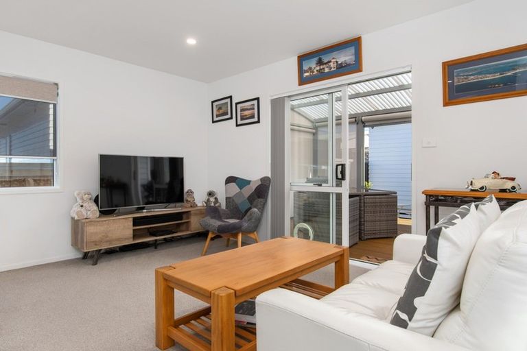 Photo of property in 11 Kamahi Crescent, Papamoa Beach, Papamoa, 3118