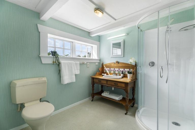 Photo of property in 2c Vipond Road, Stanmore Bay, Whangaparaoa, 0932