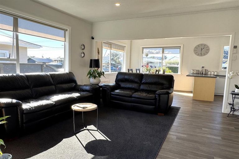 Photo of property in 74 Marlborough Street, Greymouth, 7805