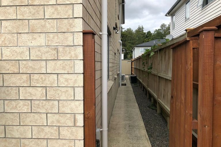 Photo of property in 20 Drumbuoy Drive, Flat Bush, Auckland, 2019