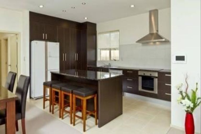 Photo of property in 6a Becroft Drive, Forrest Hill, Auckland, 0620