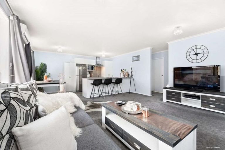 Photo of property in 5 Waitaua Street, Papakura, 2110